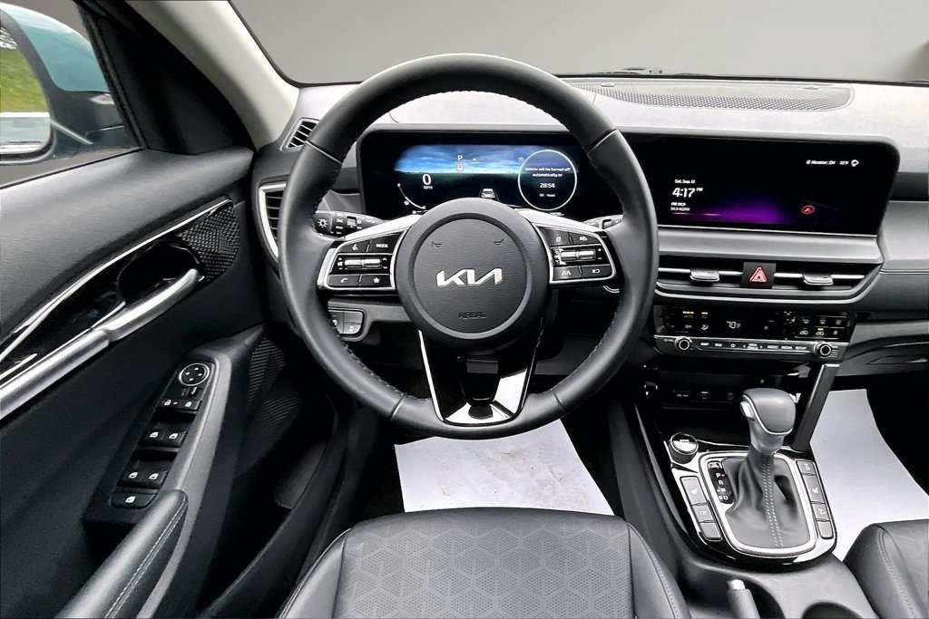 Used 2024 Kia Seltos EX AWD/4WD image 8