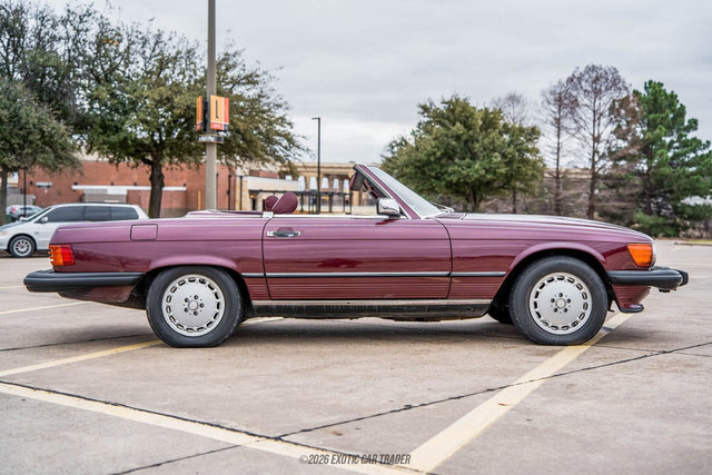 Used 1988 Mercedes-Benz 560 SL image 9