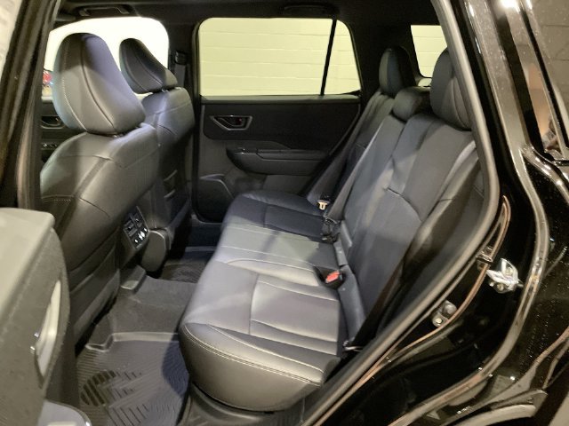 Used 2026 Subaru Outback Limited AWD/4WD image 13