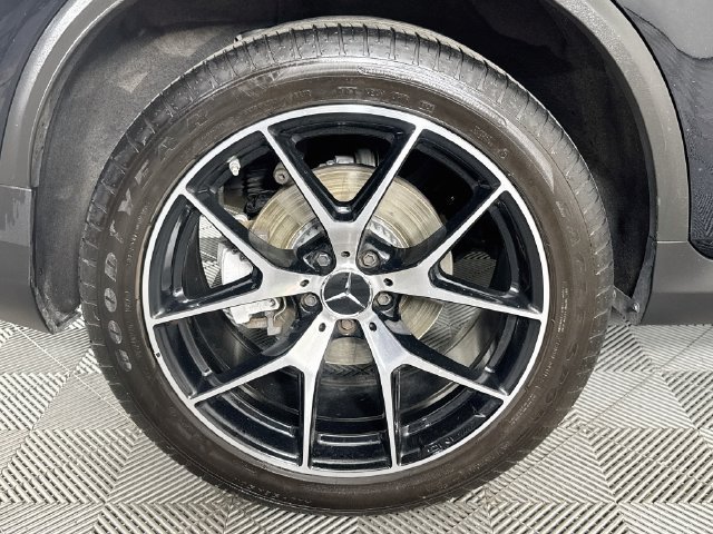Used 2021 Mercedes-Benz GLC 43 AMG 4MATIC image 29
