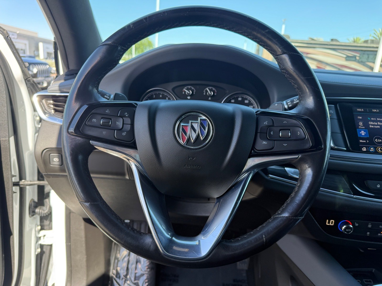 Used 2023 Buick Enclave Essence FWD image 12