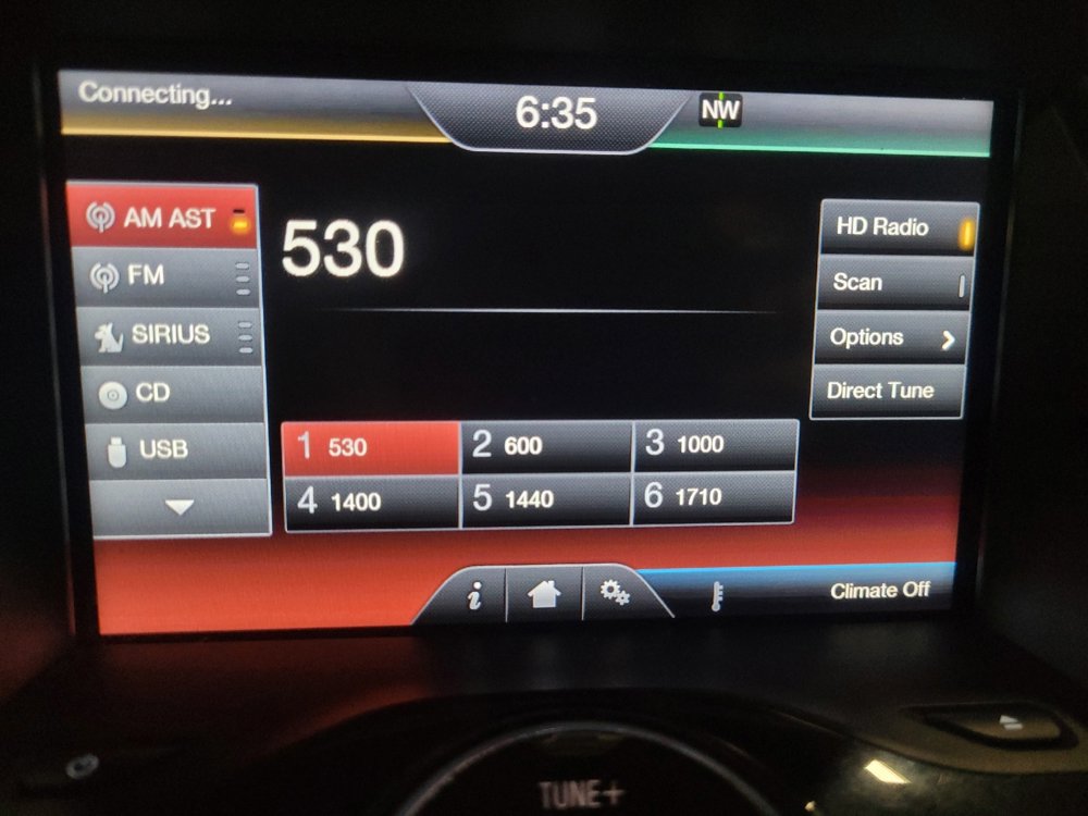 Used 2014 Ford Escape Titanium w/ Equipment Group 401A AWD/4WD image 25