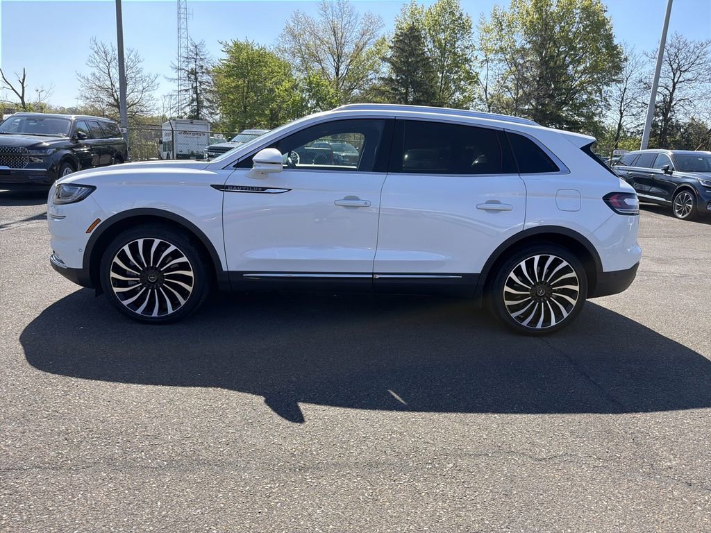 Used 2023 Lincoln Nautilus Black Label w/ Class II Trailer Tow Package AWD/4WD image 2