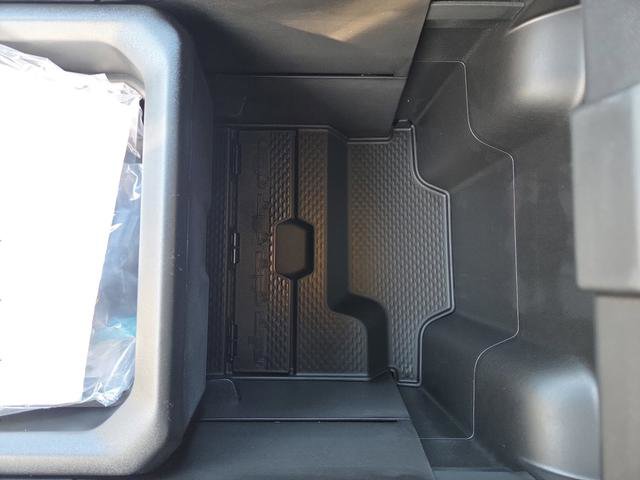 New 2026 RAM 1500 4x4 Crew Cab image 18