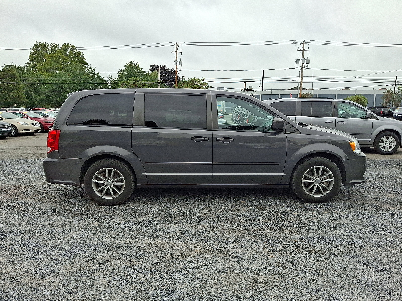 Used 2016 Dodge Grand Caravan SE image 8