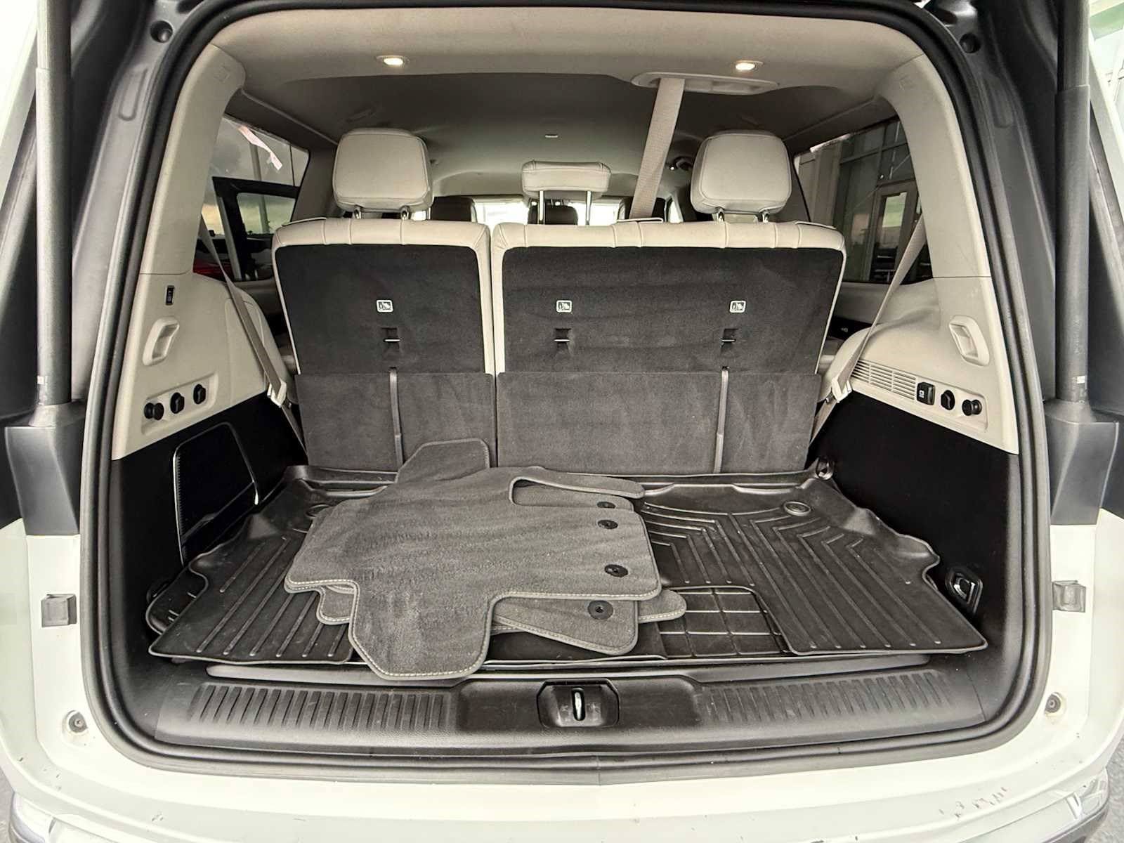 Used 2022 Jeep Wagoneer Series II AWD/4WD image 43