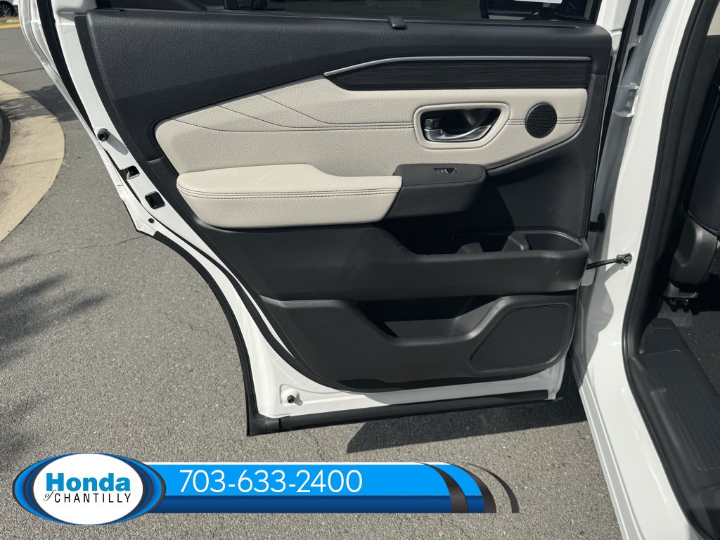 New 2026 Honda Pilot Touring image 28