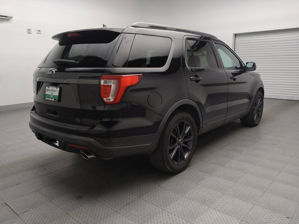 Used 2019 Ford Explorer XLT w/ Equipment Group 202A image 9
