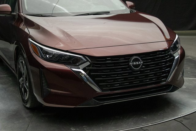 Used 2024 Nissan Sentra SV image 3