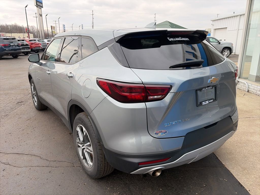 Used 2025 Chevrolet Blazer LT image 11