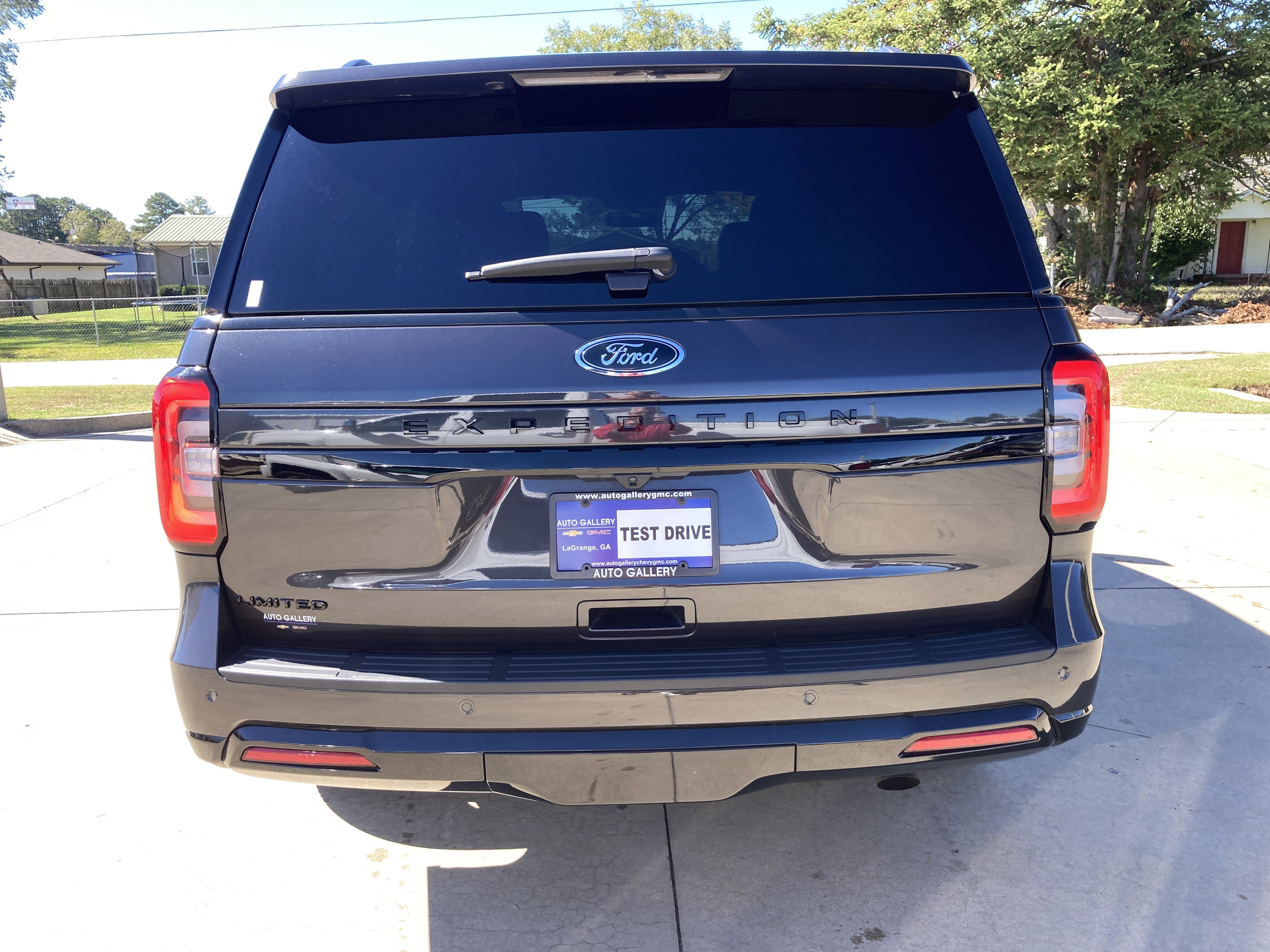 Used 2024 Ford Expedition Limited RWD image 7