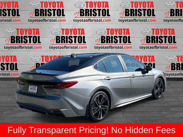 Used 2025 Toyota Camry XSE FWD image 3