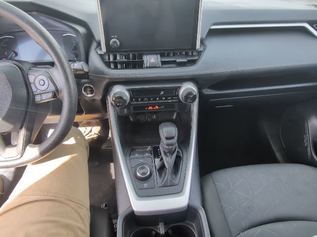 Used 2025 Toyota RAV4 XLE image 21