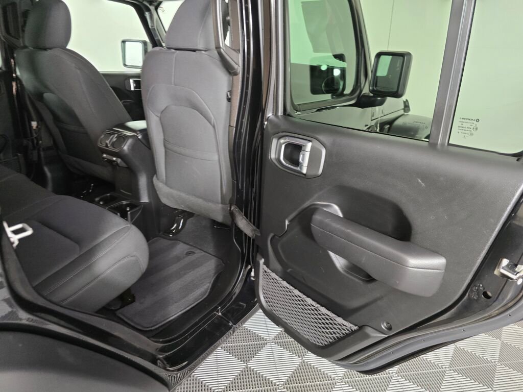 Used 2022 Jeep Wrangler Unlimited Sport image 37