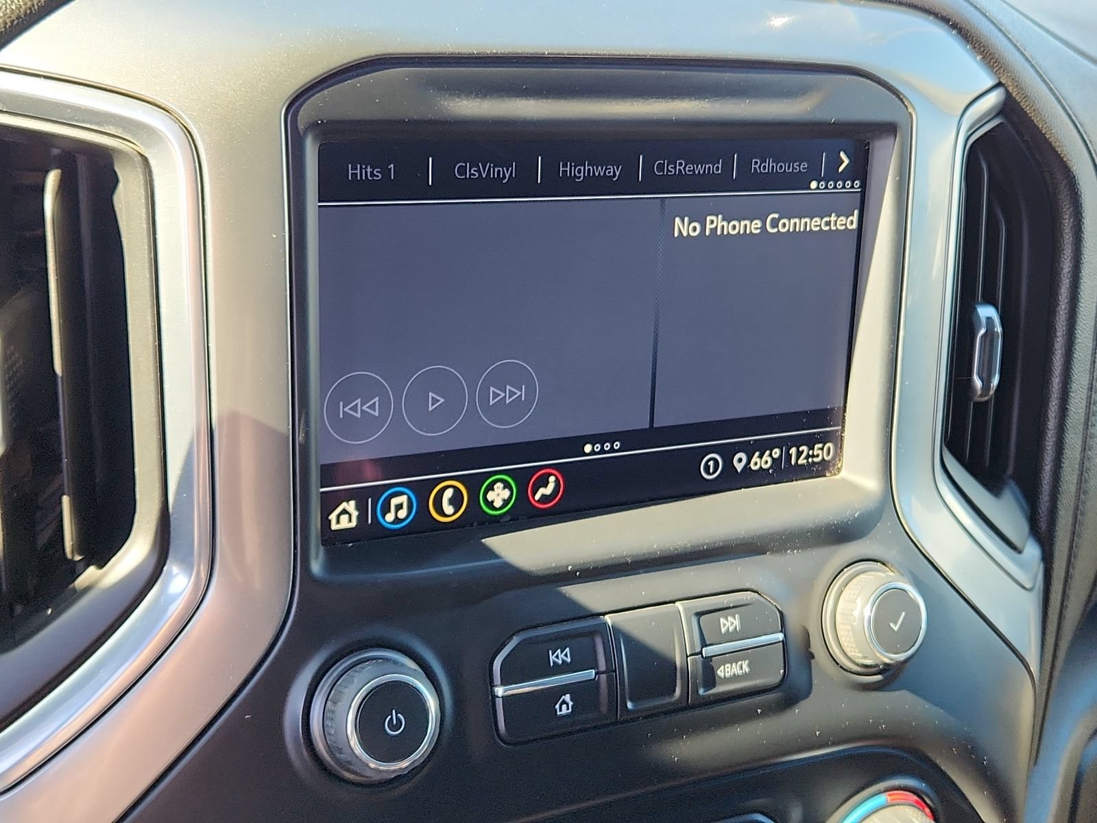 Used 2020 Chevrolet Silverado 2500 LTZ w/ LTZ Plus Package AWD/4WD image 14
