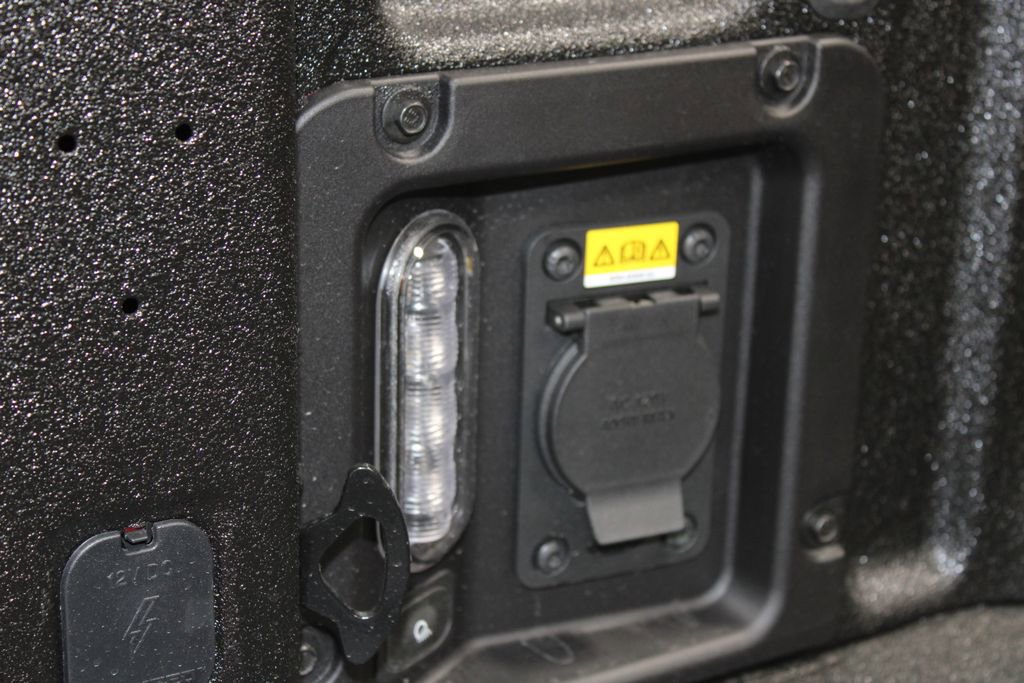 New 2025 Ford Maverick Lariat w/ Black Appearance Package image 27