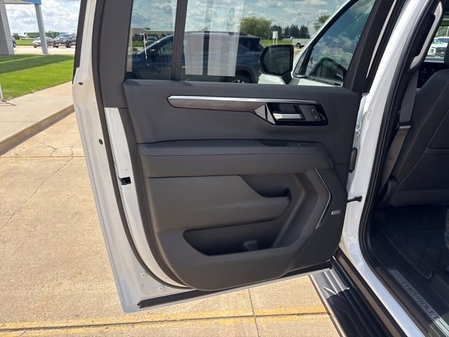 New 2026 Chevrolet Suburban LT w/ Comfort Package AWD/4WD image 14