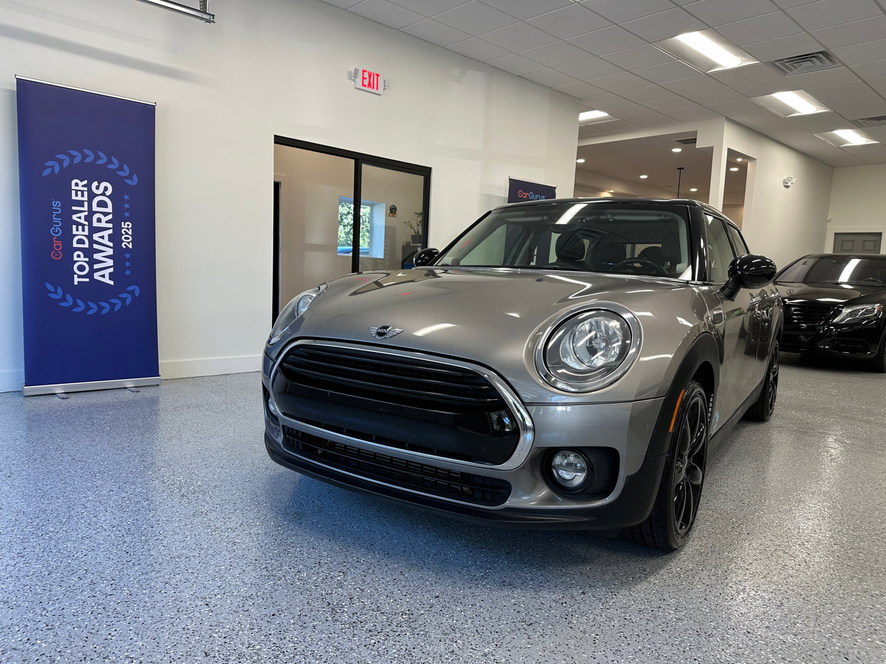 Used 2016 MINI Cooper Clubman image 3