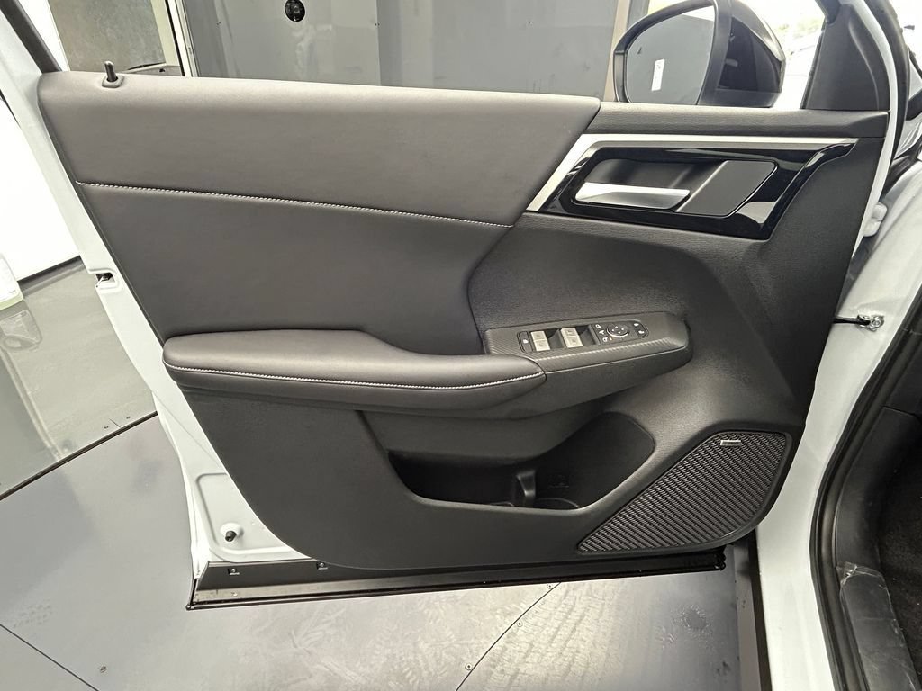 New 2026 Mitsubishi Outlander AWD image 13