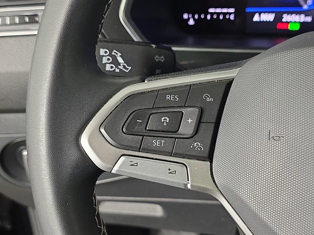 Used 2023 Volkswagen Tiguan SE w/ Panoramic Sunroof Package image 31