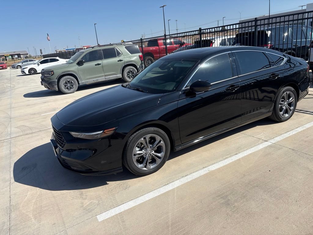 Used 2025 Honda Accord EX-L image 8