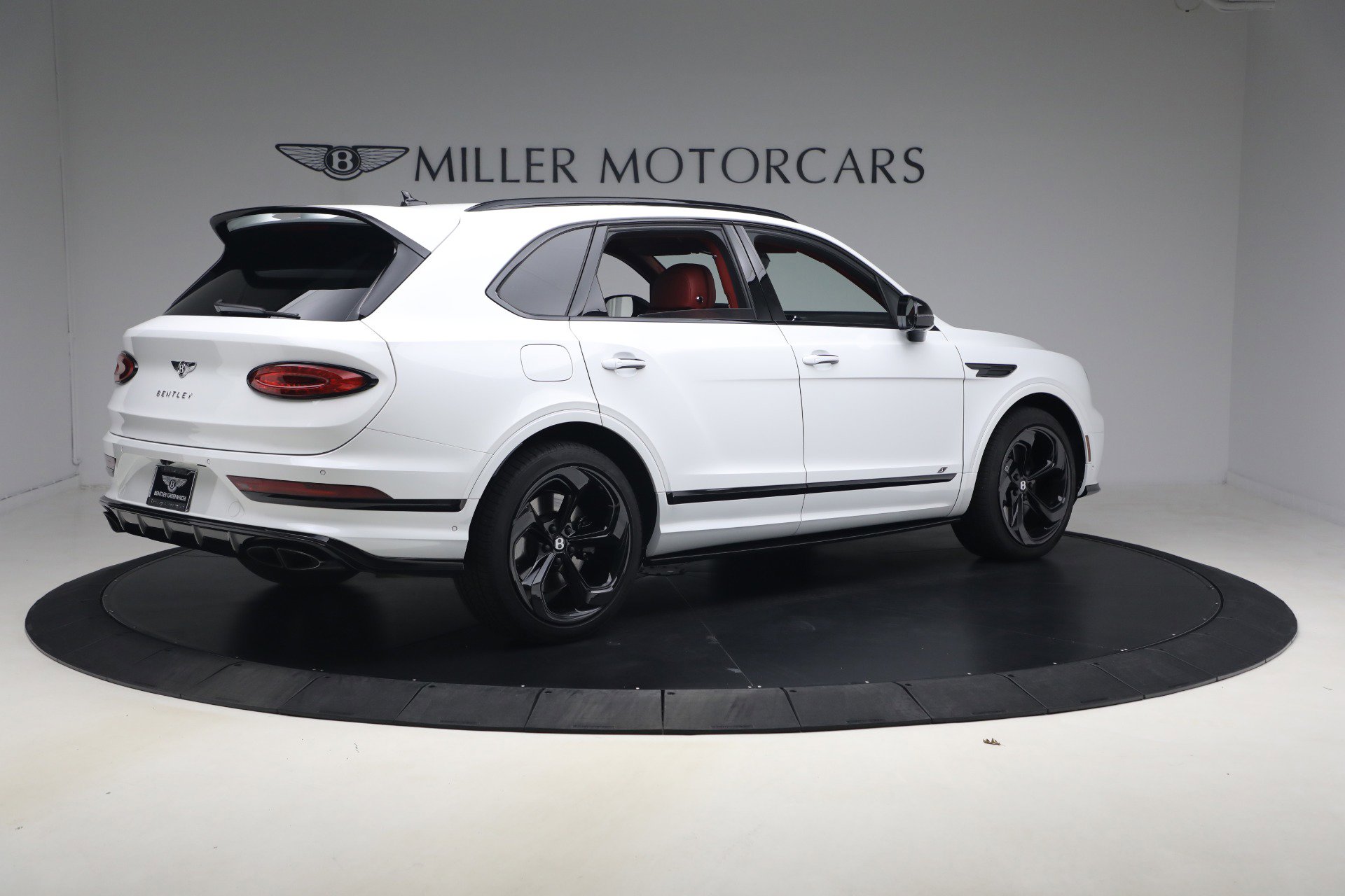 Used 2023 Bentley Bentayga AWD/4WD image 8