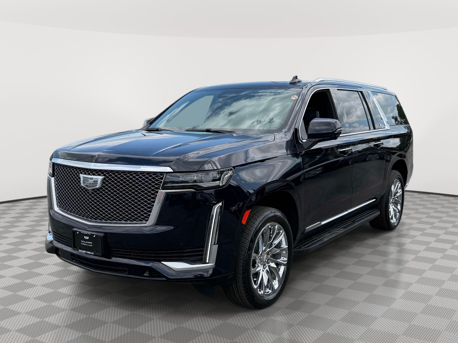 Certified 2022 Cadillac Escalade ESV Premium Luxury Platinum w/ LPO, Radiant Package AWD/4WD image 5