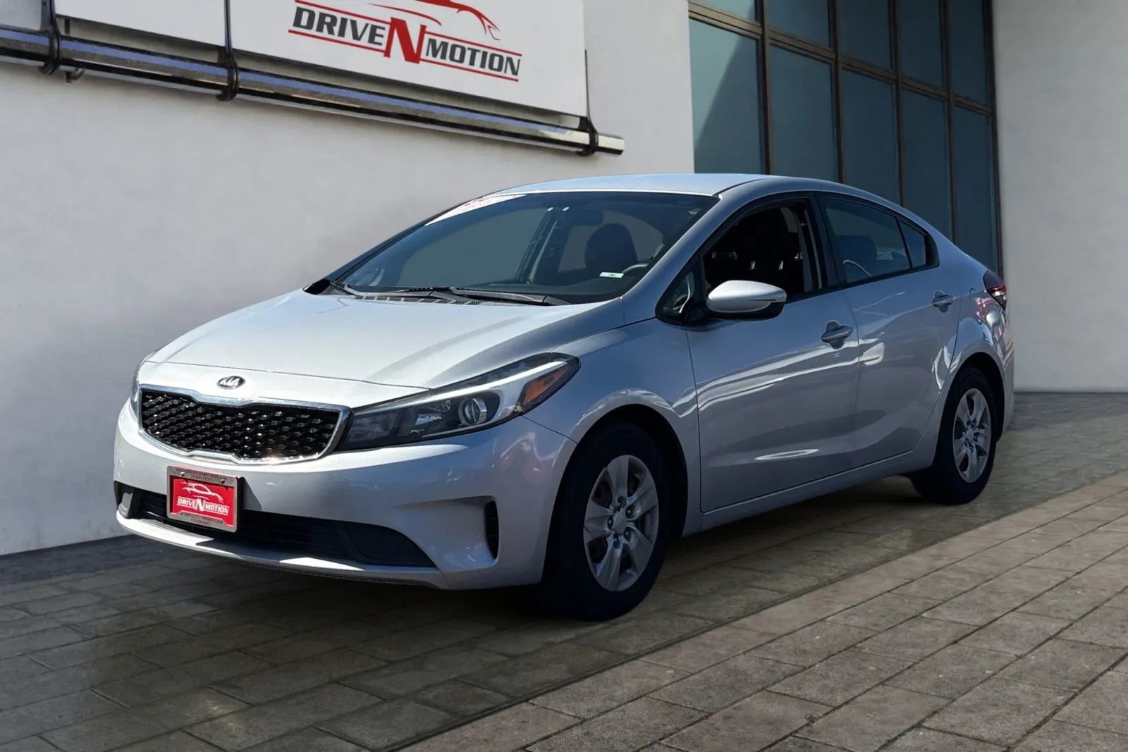 Used 2017 Kia Forte LX image 7