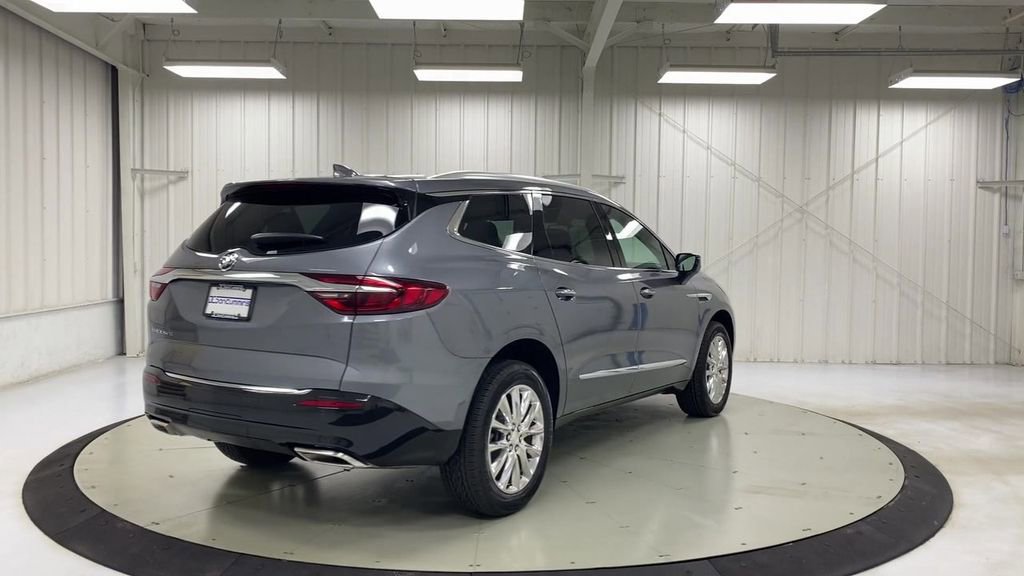 Used 2021 Buick Enclave Essence FWD image 8