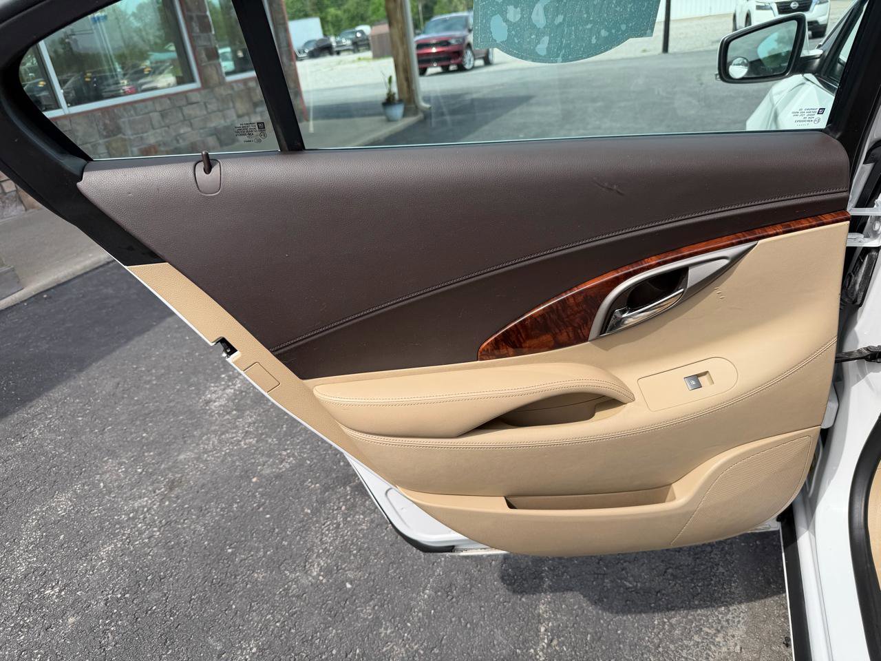Used 2012 Buick LaCrosse Leather FWD image 15