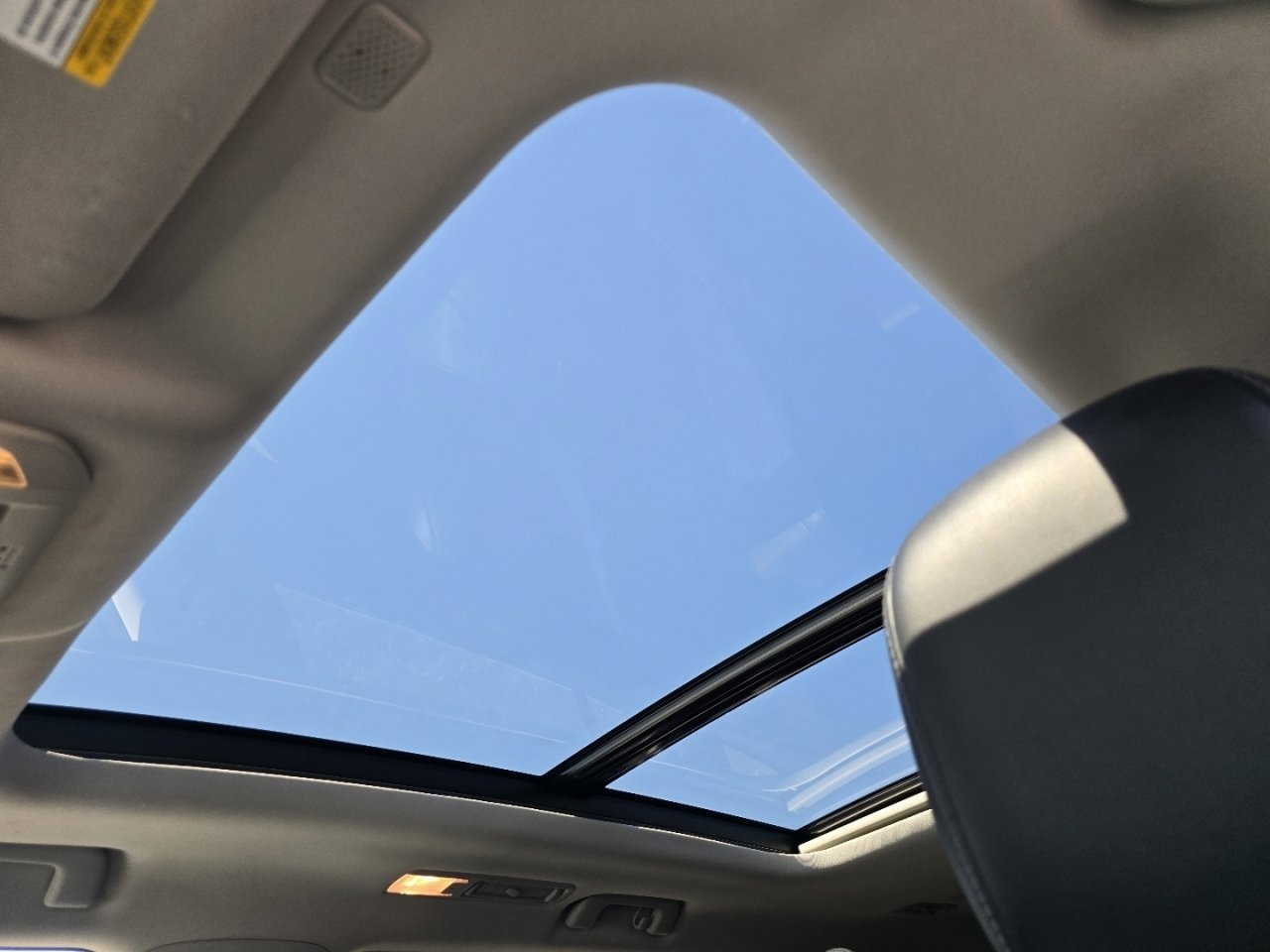 Used 2021 Toyota Highlander Platinum image 3