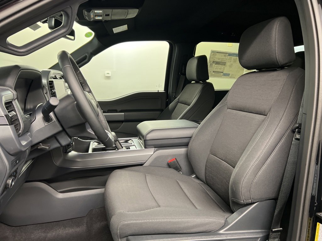 New 2025 Ford F150 XLT w/ Equipment Group 302A MID image 24
