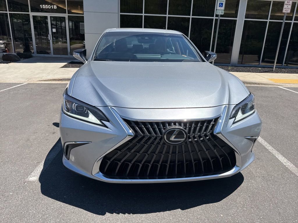 Used 2022 Lexus ES 250 w/ Premium Package AWD/4WD image 2