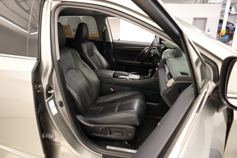 Used 2020 Lexus RX 350L Luxury image 35