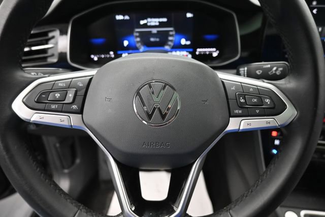 Used 2025 Volkswagen Jetta SE FWD image 17