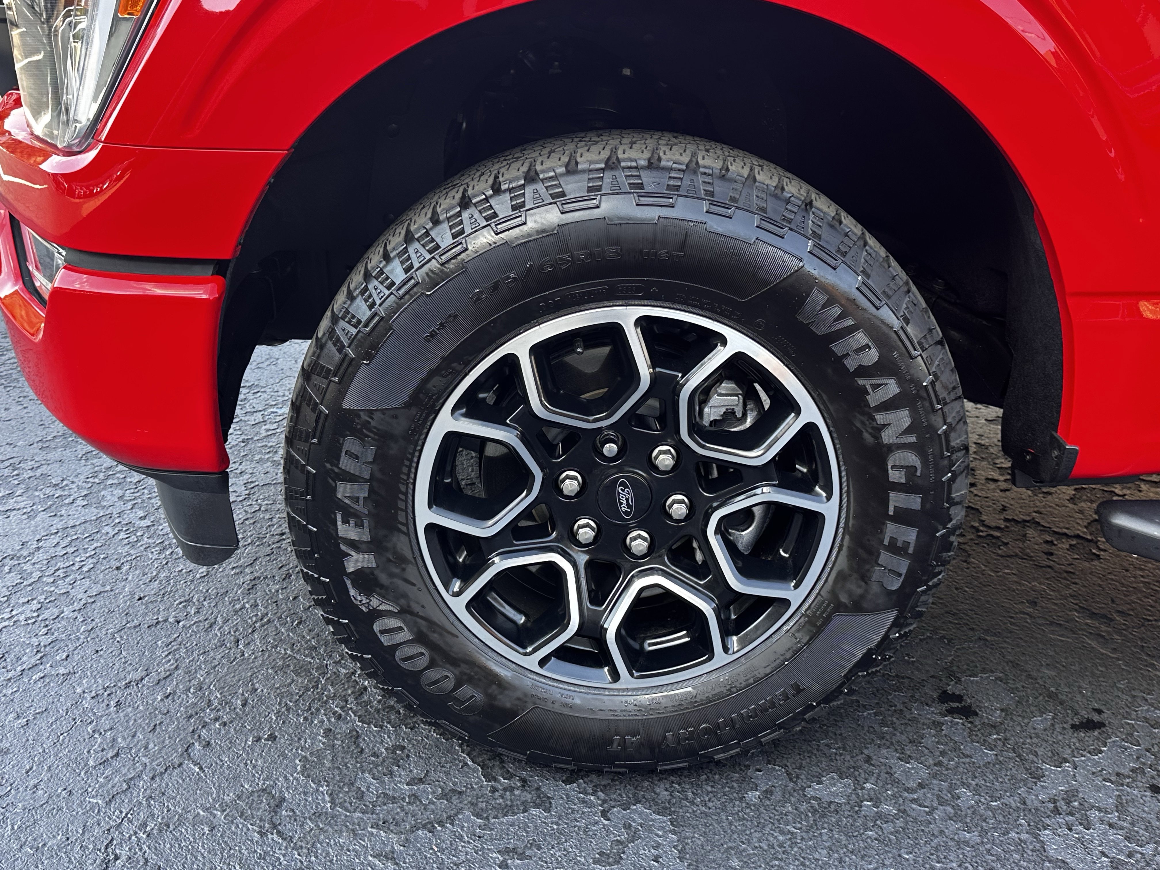 Used 2023 Ford F150 XLT w/ Equipment Group 302A High image 17