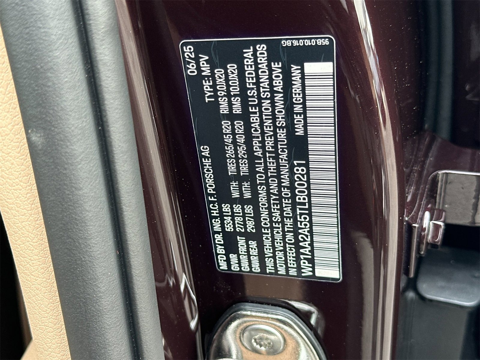 New 2026 Porsche Macan image 34