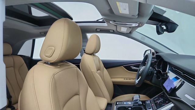 Used 2023 Audi Q8 Premium Plus w/ Premium Plus Package AWD/4WD image 21