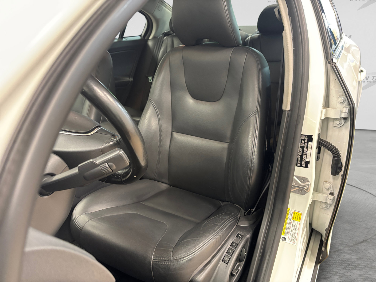 Used 2018 Volvo S60 T5 Inscription w/ Protection Package FWD image 34