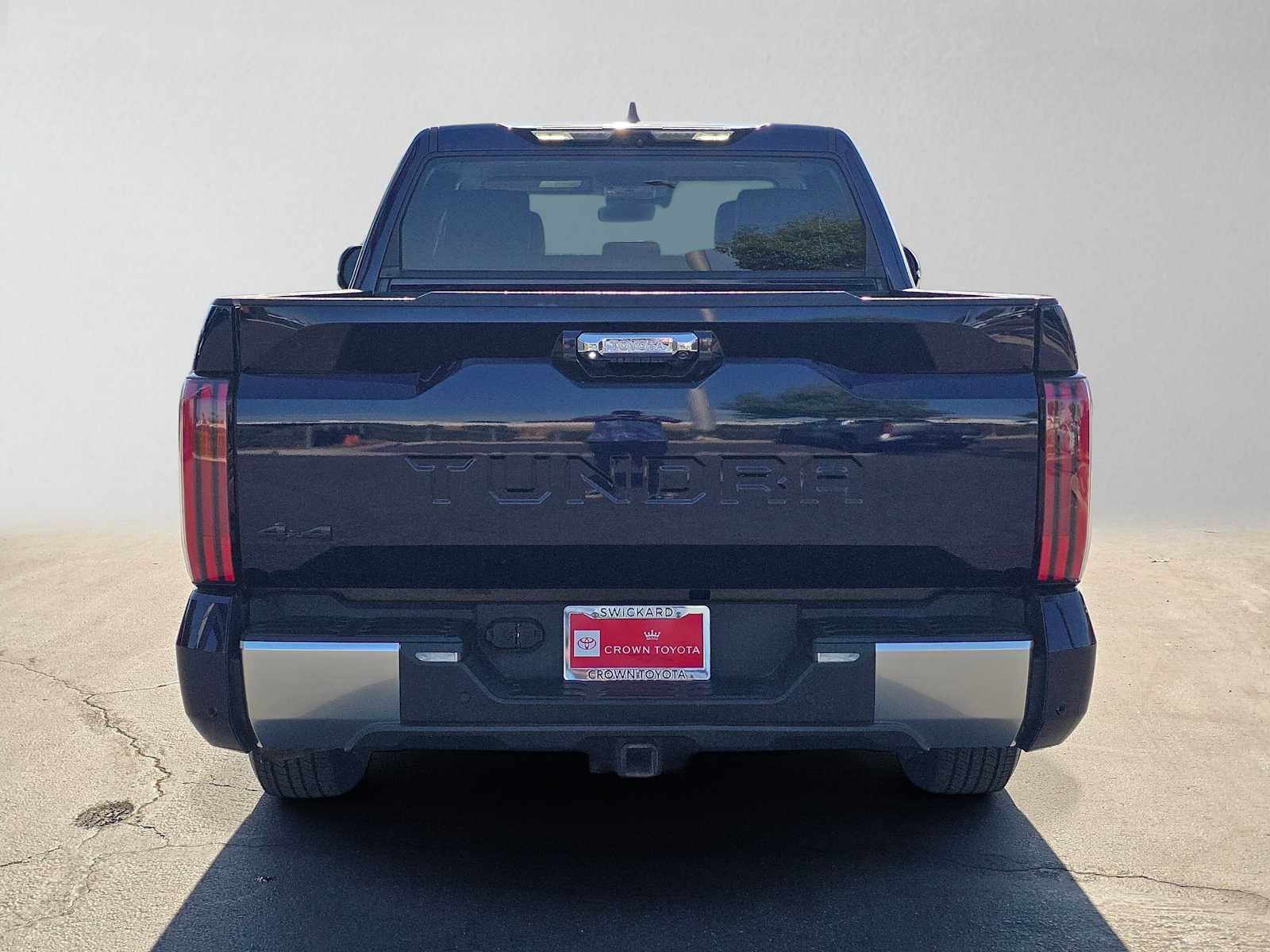 Used 2023 Toyota Tundra Limited AWD/4WD image 4
