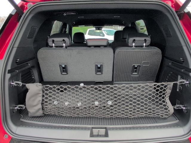 New 2026 Chevrolet Traverse RS w/ LPO, Floor Liner Package AWD/4WD image 11