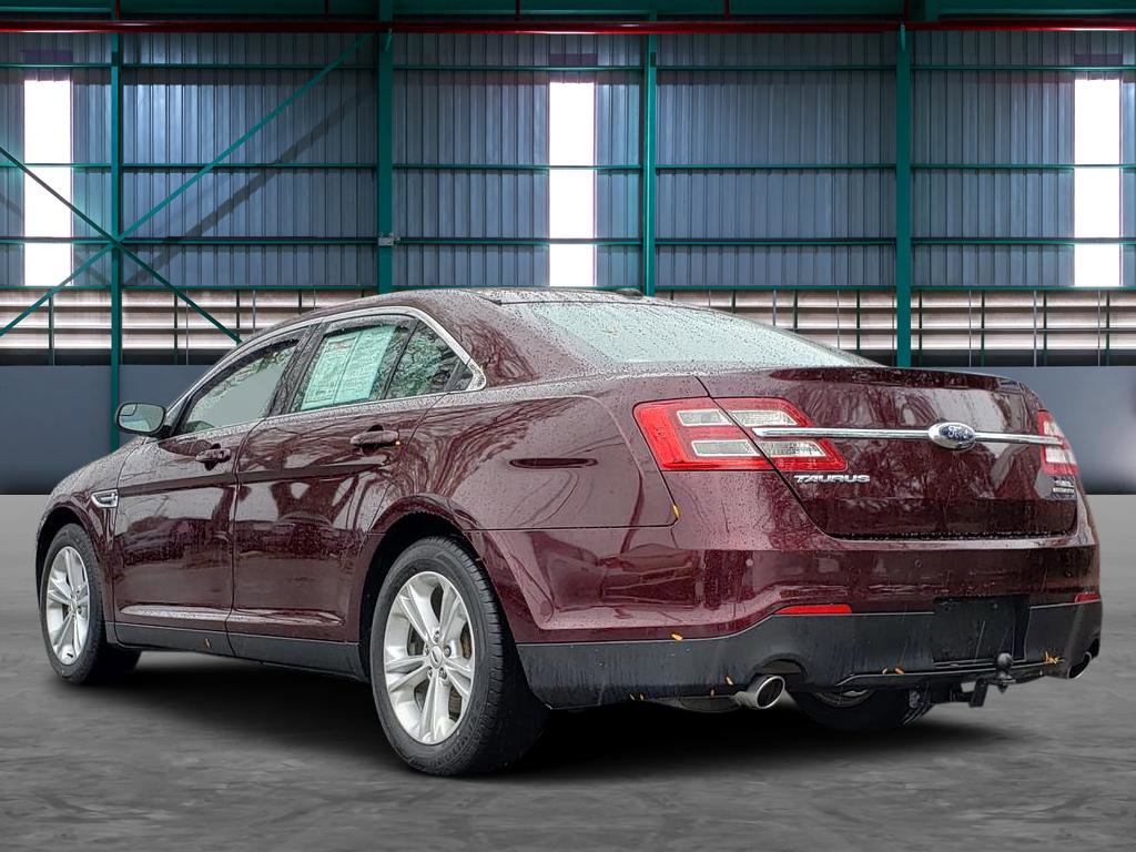 Used 2018 Ford Taurus SEL w/ Equipment Group 201A image 3