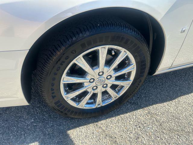Used 2009 Buick Lucerne CXL FWD image 39