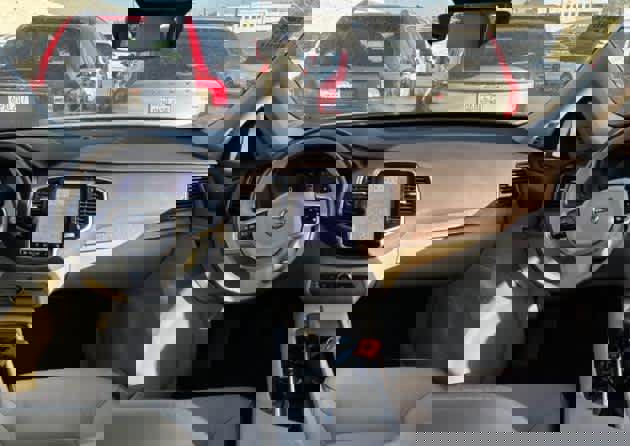 Used 2024 Volvo XC90 T8 Plus image 4