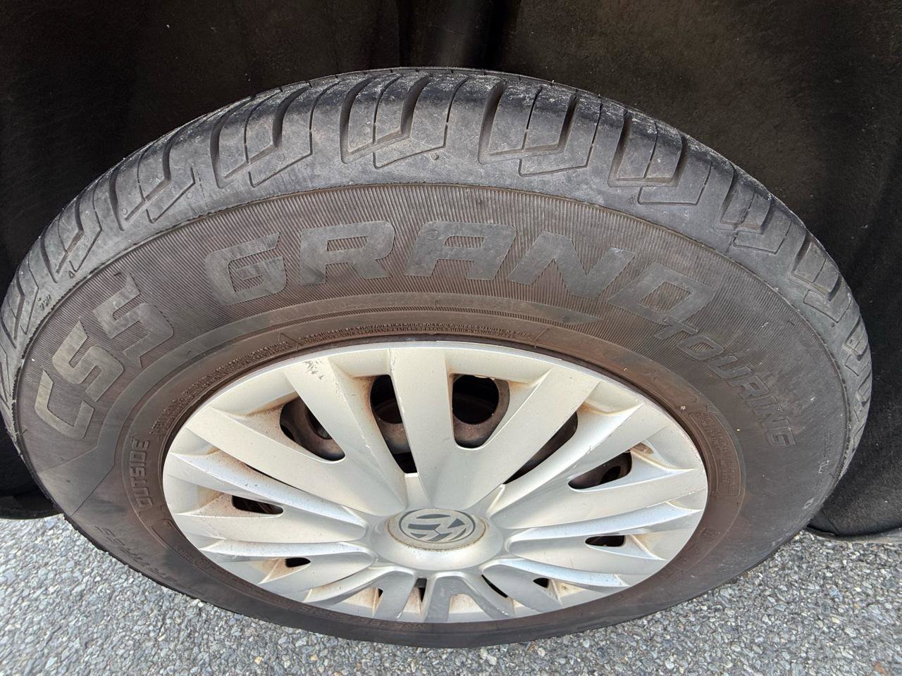 Used 2013 Volkswagen Golf 4-Door image 29