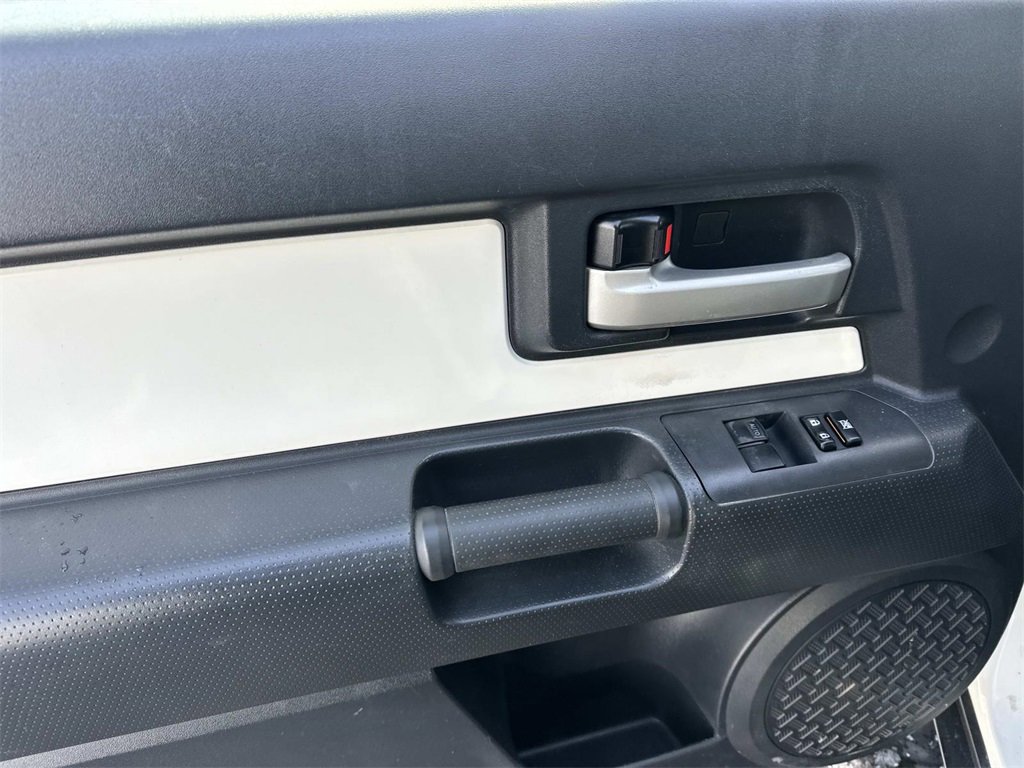 Used 2014 Toyota FJ Cruiser 4WD w/ Upgrade Package image 14