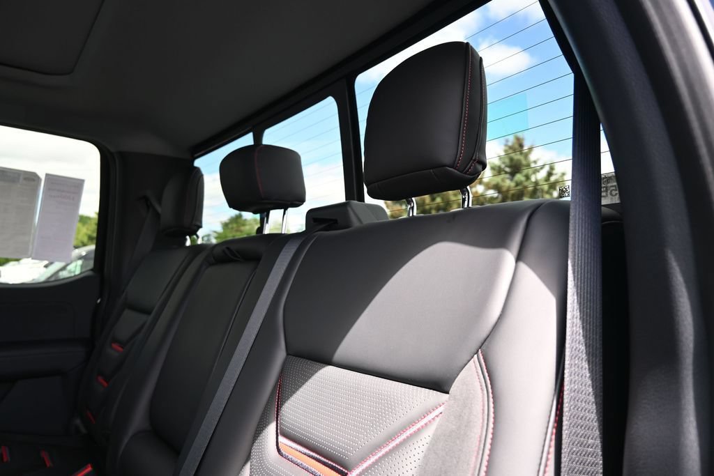 New 2026 Ford F250 Lariat w/ Black Appearance Package AWD/4WD image 27