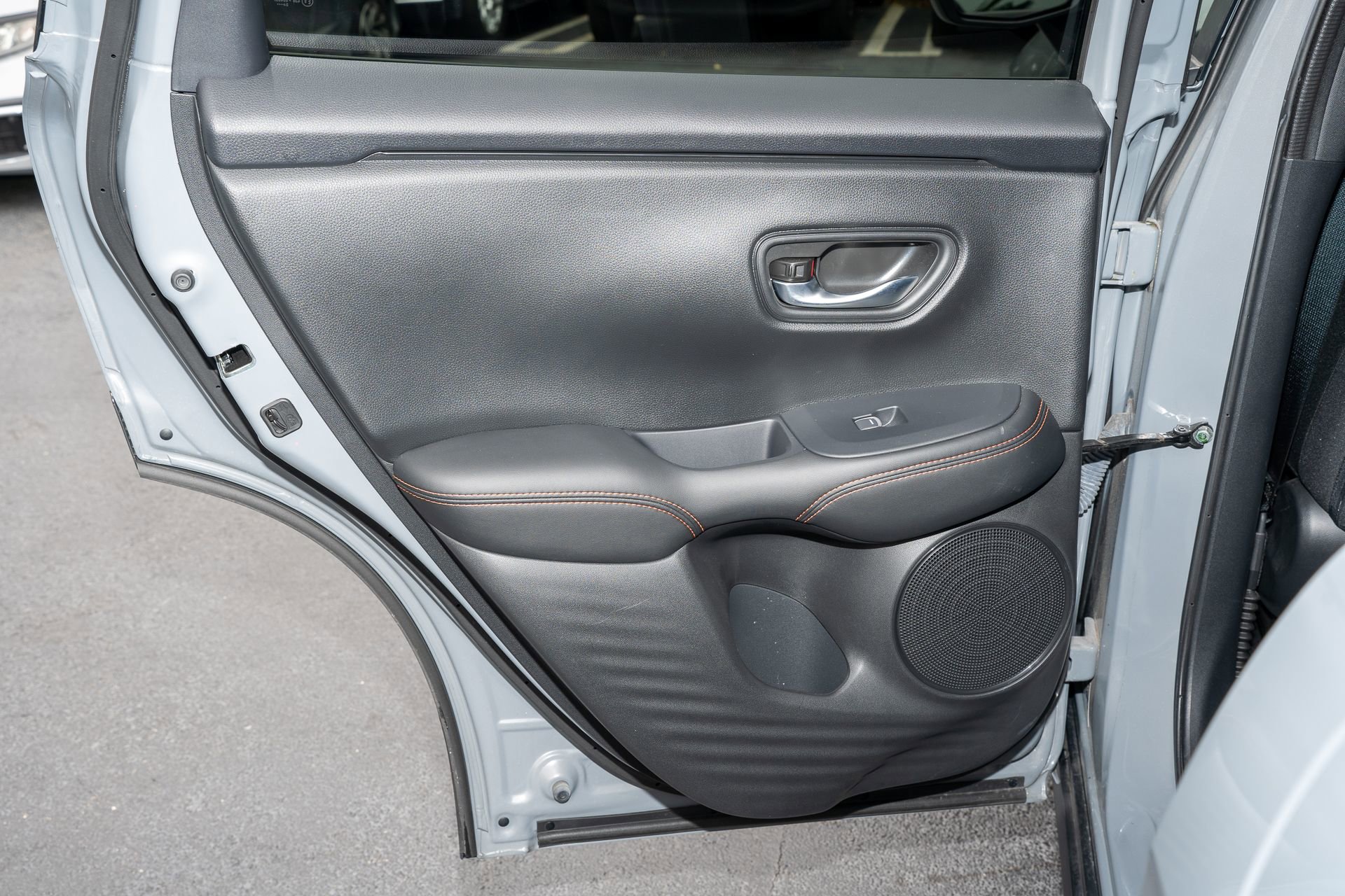 Used 2025 Honda HR-V Sport image 11