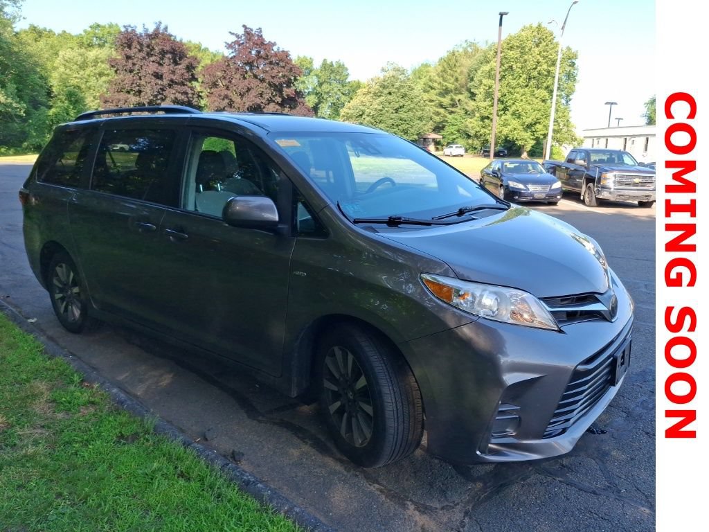 Used 2018 Toyota Sienna LE AWD/4WD image 4