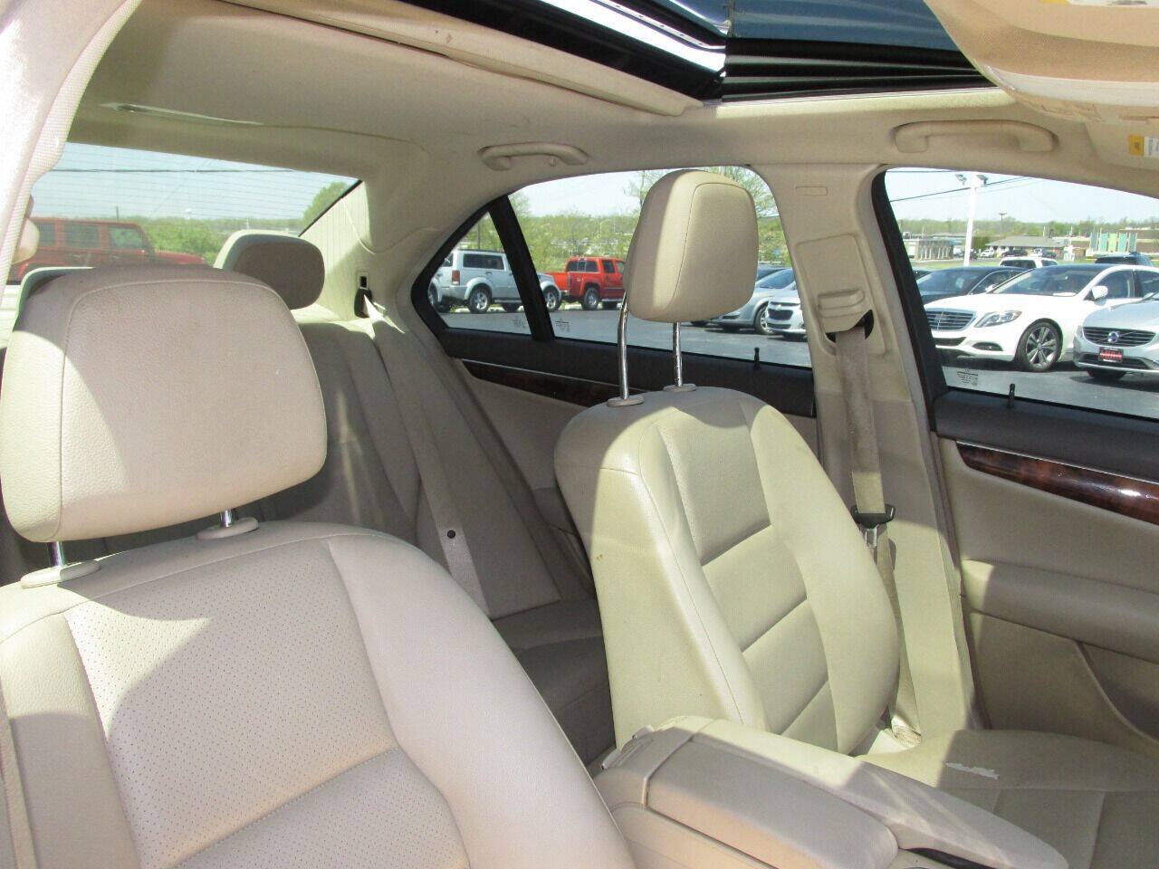 Used 2012 Mercedes-Benz C 300 4MATIC Sedan image 29